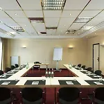 Отель Courtyard By Marriott Magdeburg