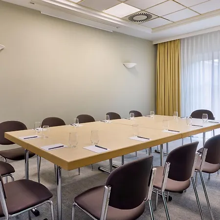 Courtyard By Marriott Magdeburg Hotel Barleben