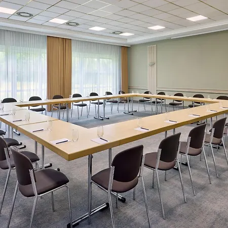 Courtyard By Marriott Magdeburg 4*