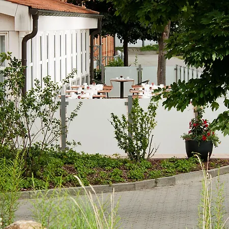Hotel Courtyard By Marriott Magdeburg Barleben