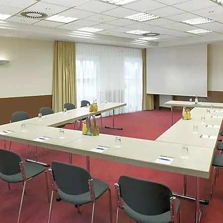 Courtyard By Marriott Magdeburg Hotel 4*