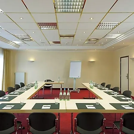 Courtyard By Marriott Magdeburg 4*