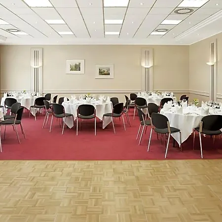 Courtyard By Marriott Magdeburg Hotel