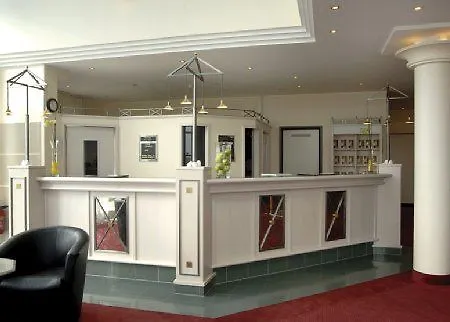 Hotel Courtyard By Marriott Magdeburg Barleben