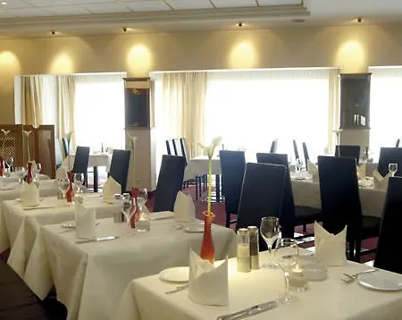 Courtyard By Marriott Magdeburg Hotel