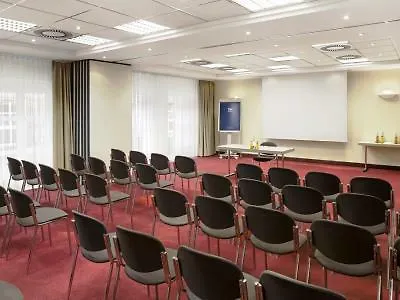 Hotel Courtyard By Marriott Magdeburg 4*