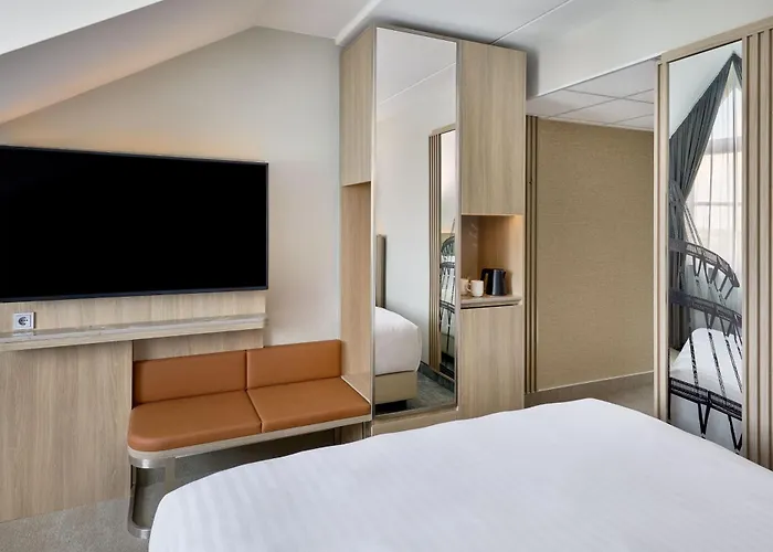 Hotell Courtyard By Marriott Magdeburg