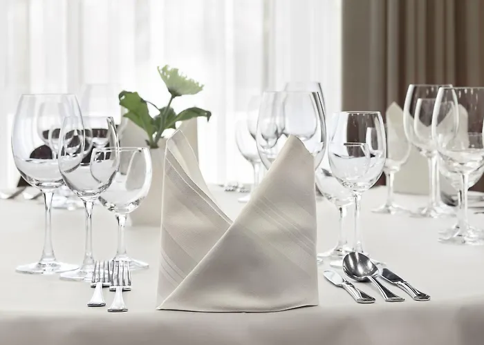 Hotell Courtyard By Marriott Magdeburg Barleben