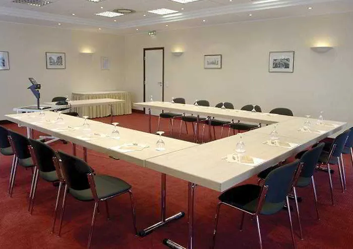 Courtyard By Marriott Magdeburg Hotell 4*