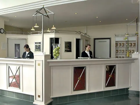 Hotell Courtyard By Marriott Magdeburg 4*