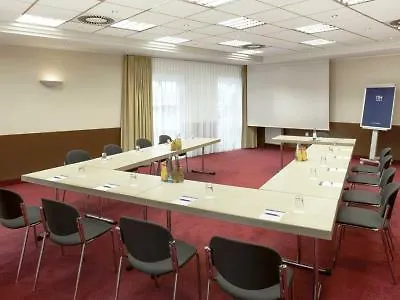 Hotell Courtyard By Marriott Magdeburg Barleben